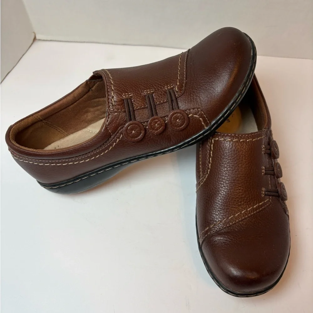 Clarks Collection Ultimate Comfort Ashland Effie brown leather loafers size 6.5